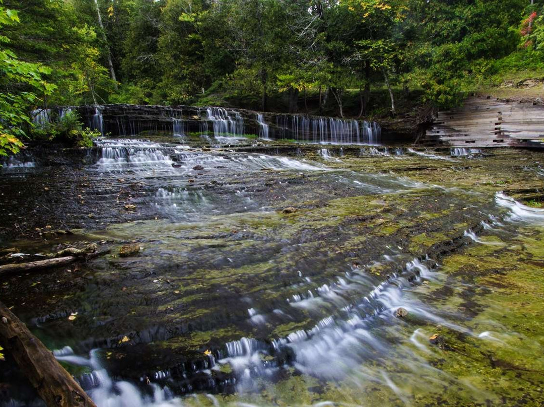 Magnuson Grand Pioneer Inn and Suites主图