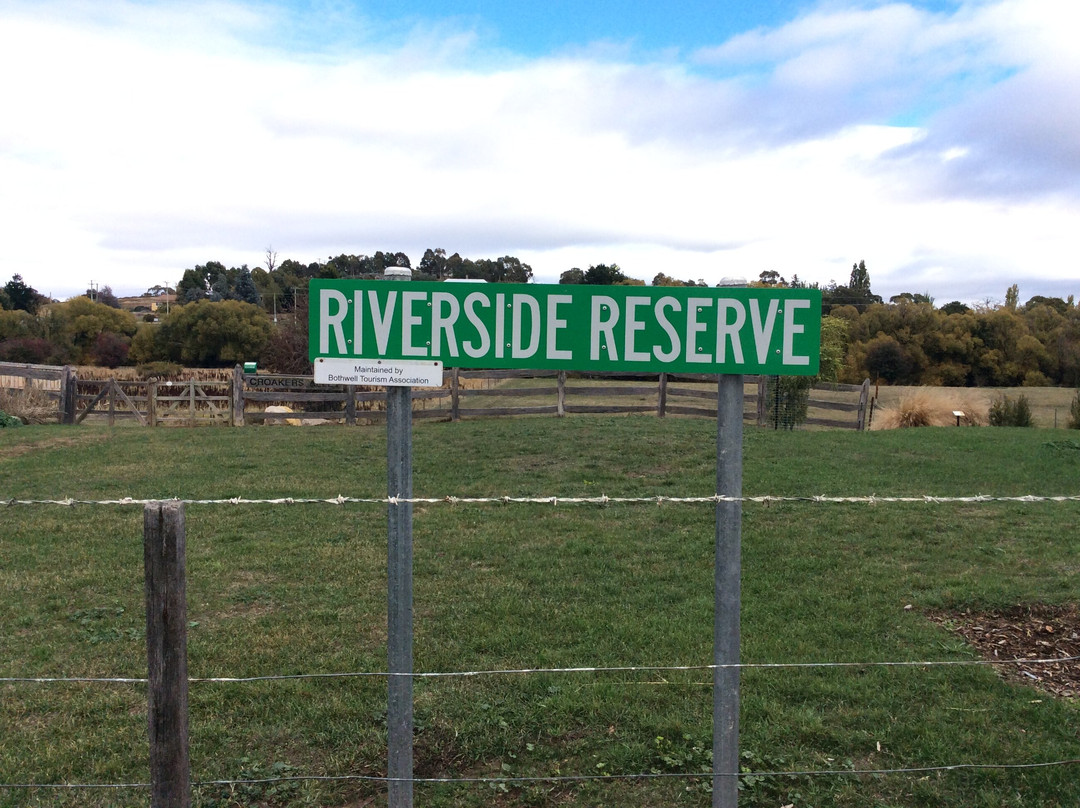 Riverside Reserve景点图片