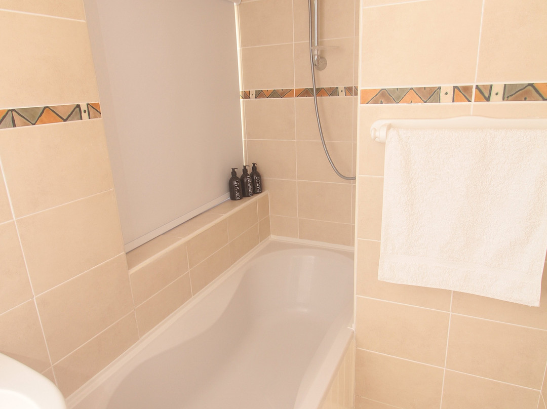 Higher Searles Down主图