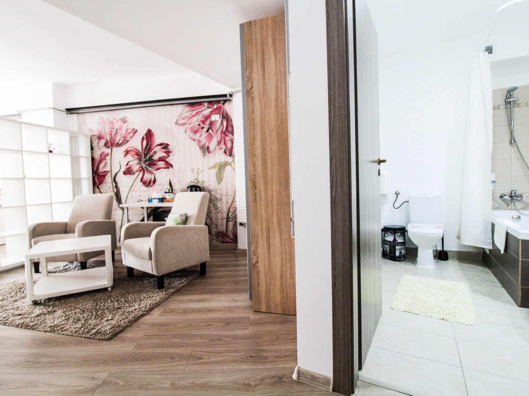 Avenue Parliament主图