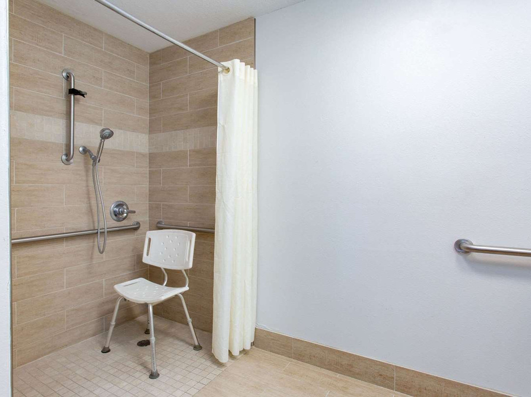 Baymont by Wyndham Midway主图