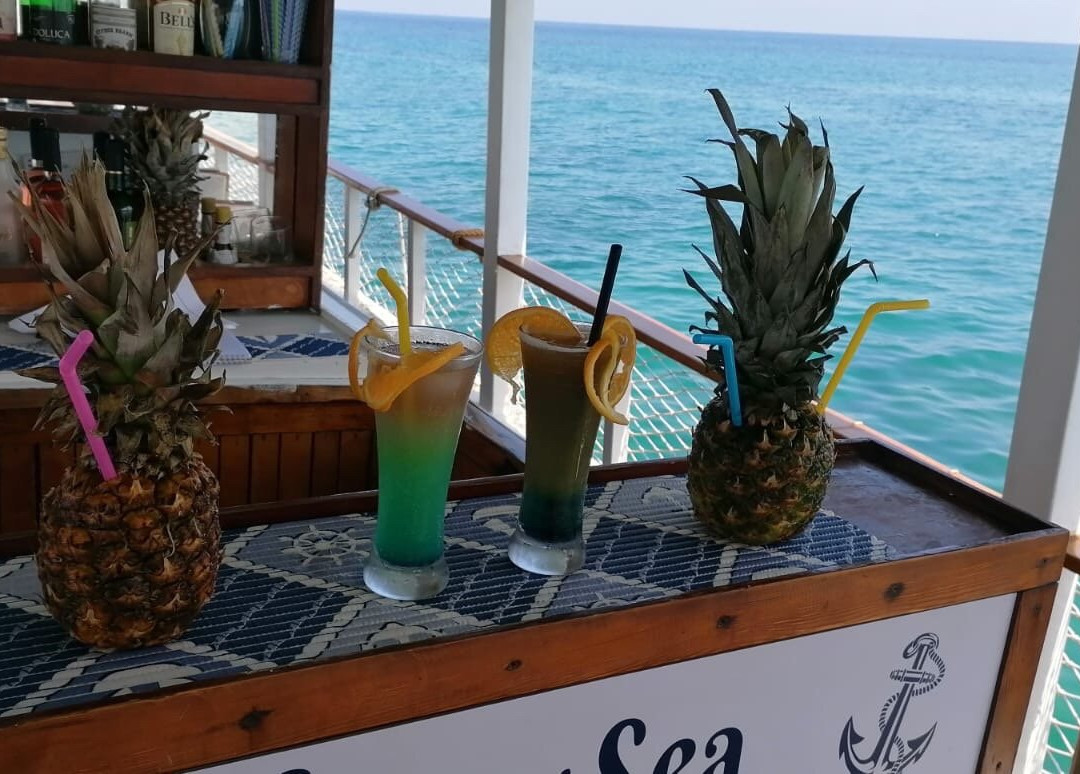 Happy Sea Yacht Tours景点图片