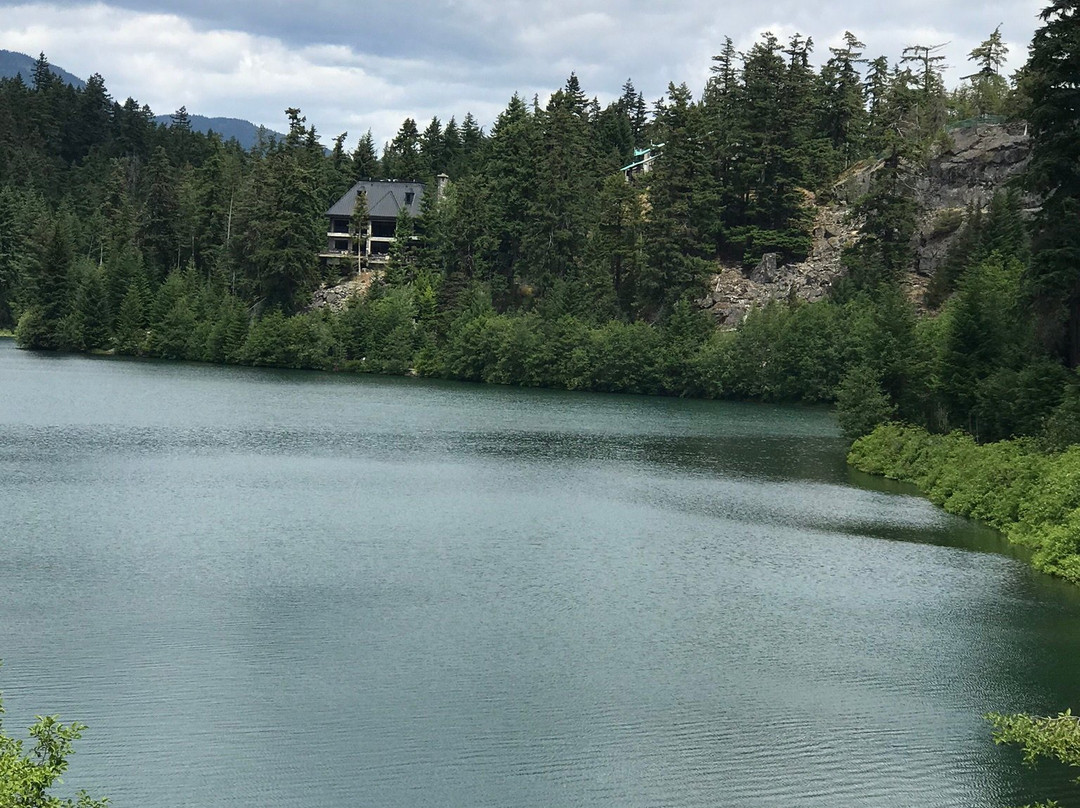 尼塔湖旅舍主图