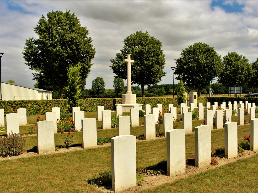 Aubigny British Cemetery-Aubigny必去景点
