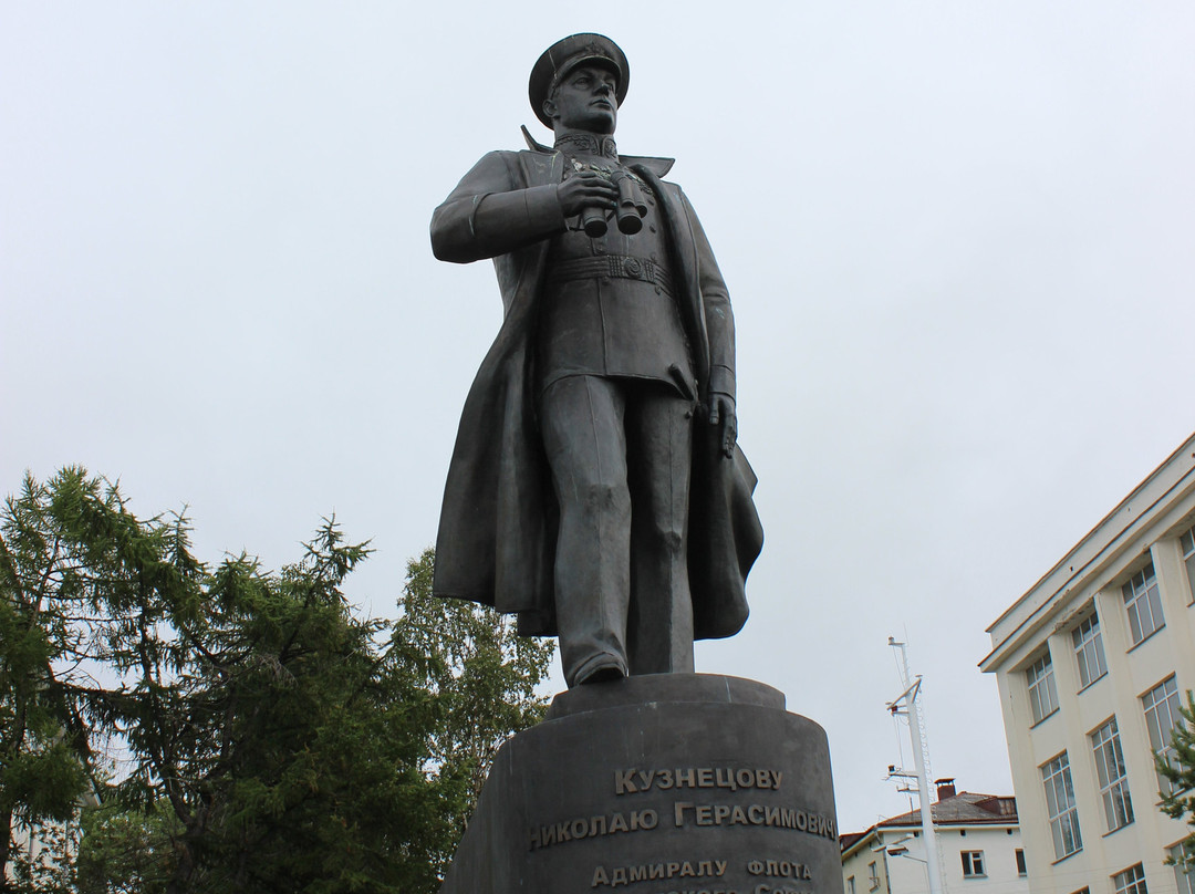 Monument to General Kuznetsov景点图片