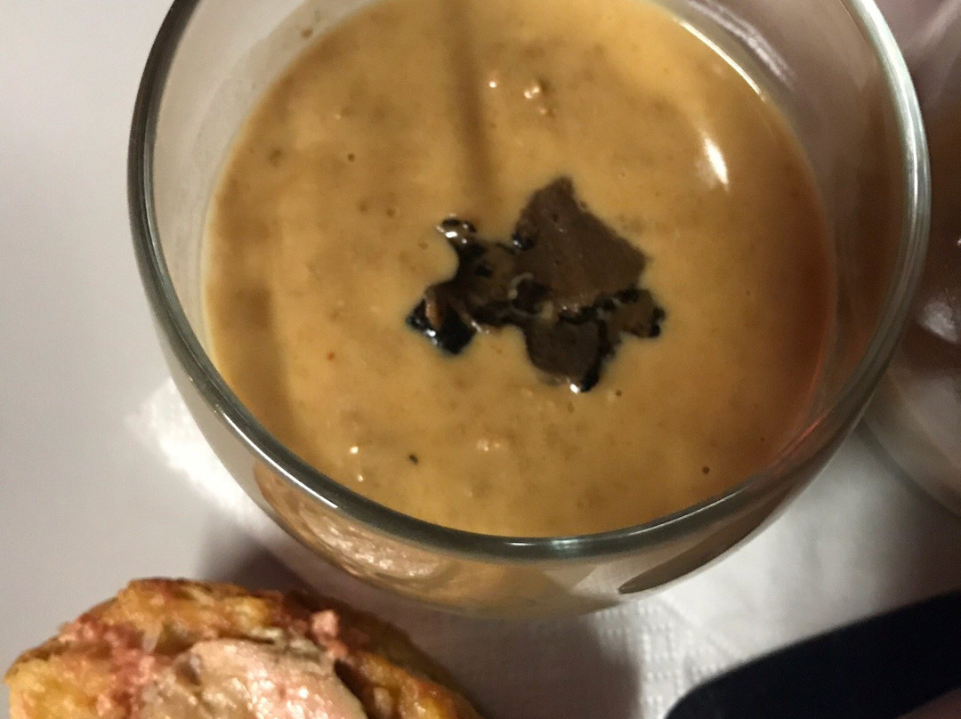 Logis Hôtel Deshors Foujanet主图