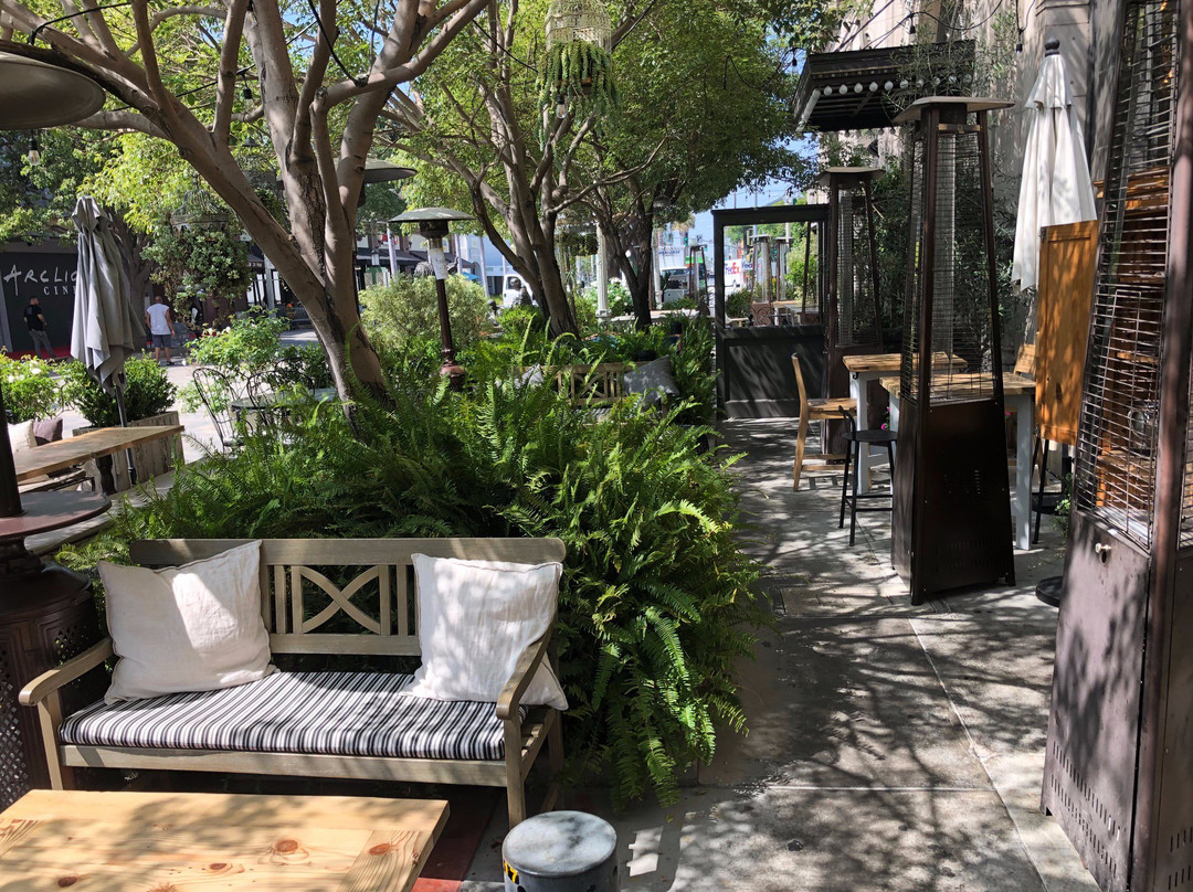 卡尔佛酒店主图