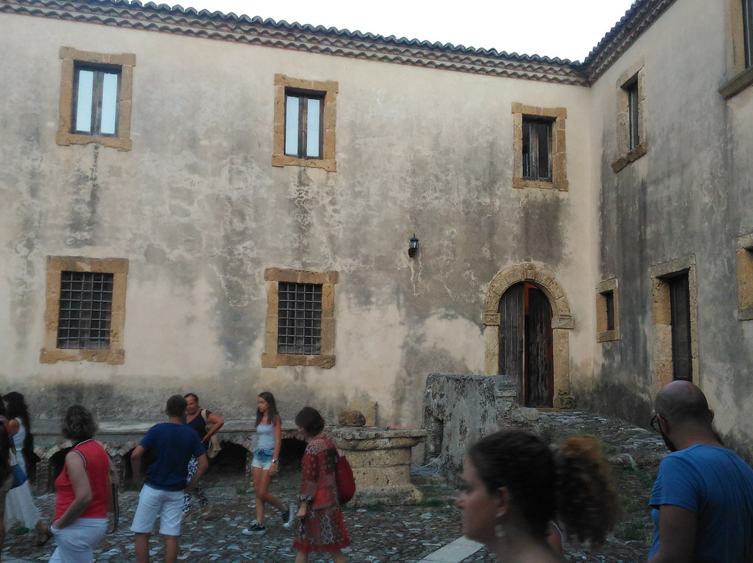 Duomo di Santa Domenica-Mandanici必去景点