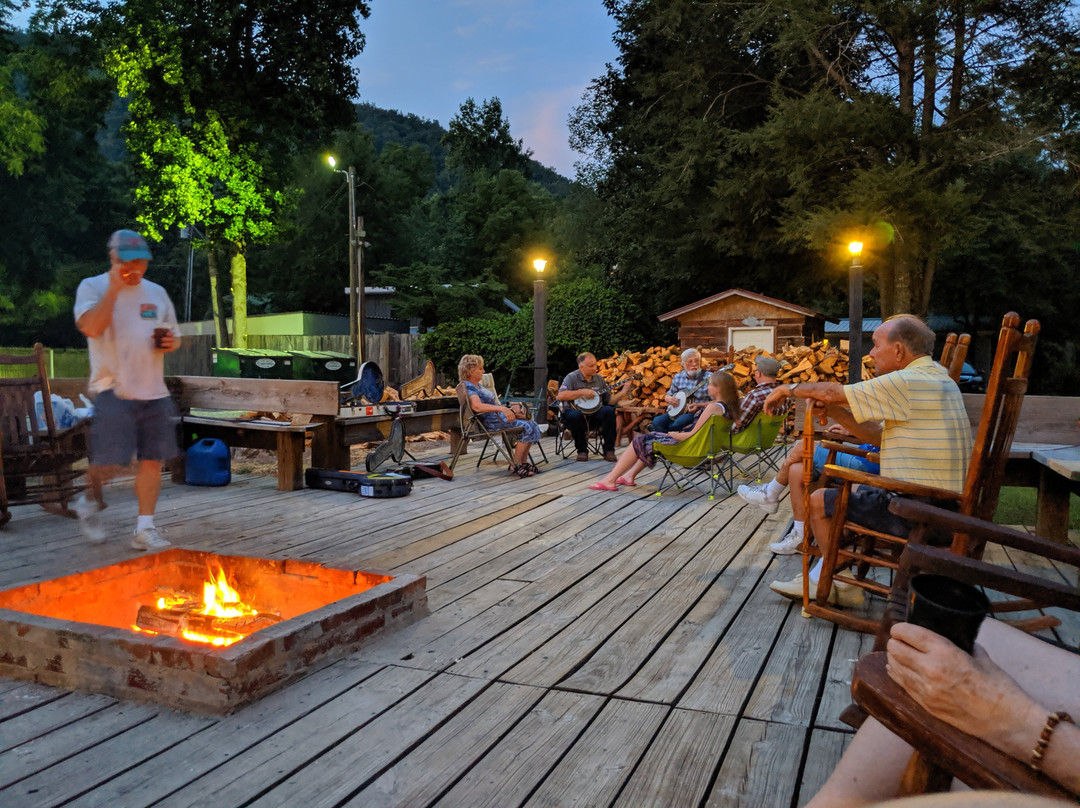 Riverstone Lodge主图