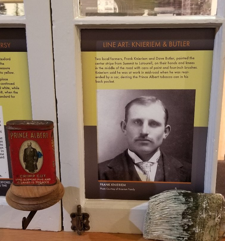 Barn Exhibit Hall-劳特代尔必去景点