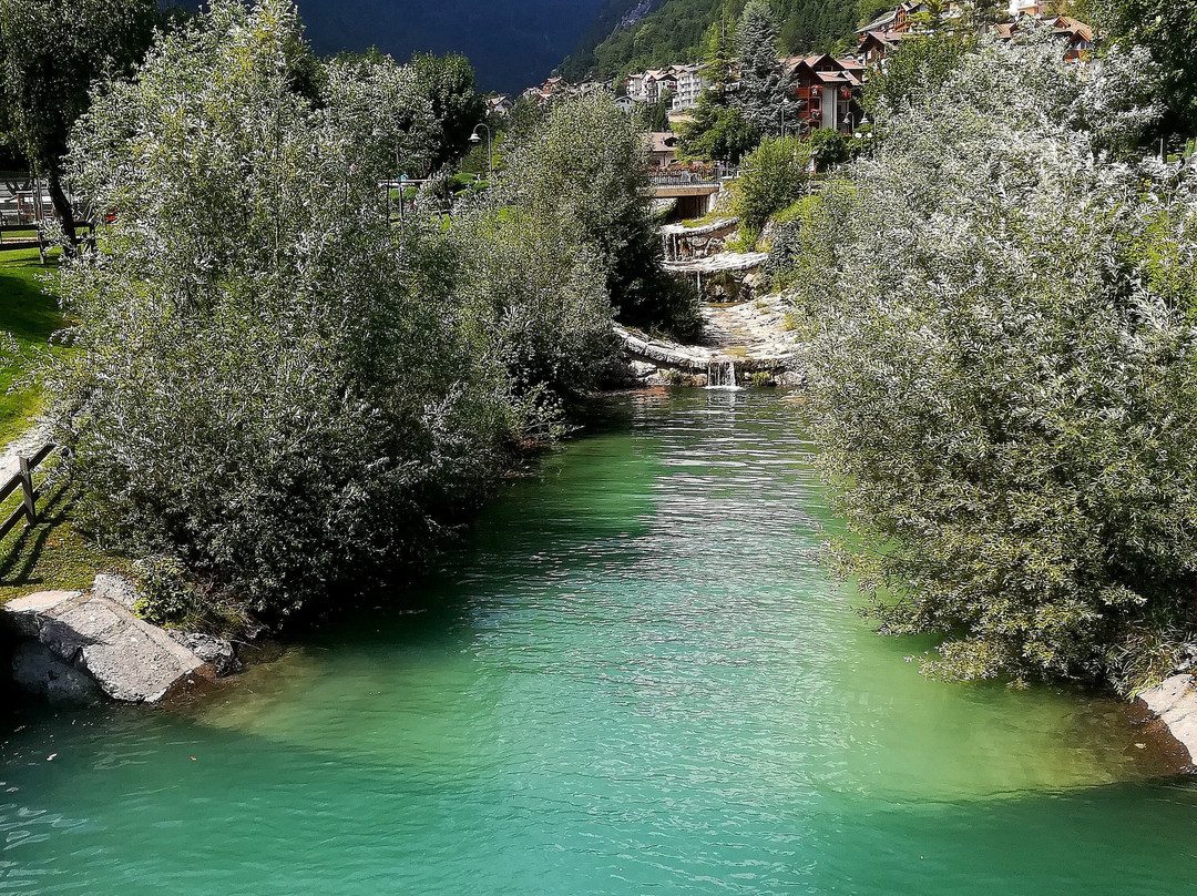莫尔韦诺湖景点图片