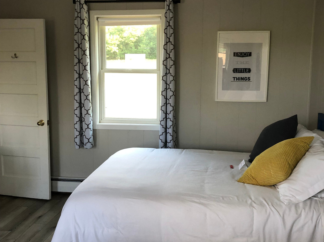 The Little Village主图