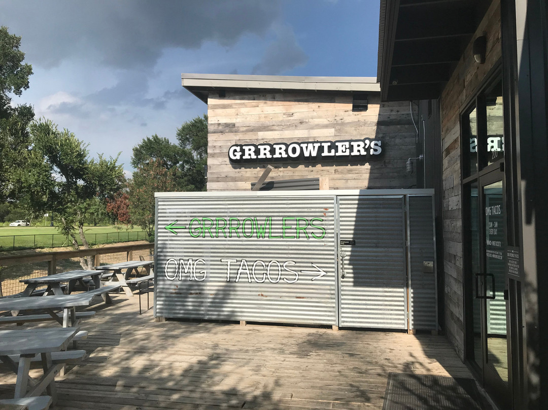 Grrrowler's Tap Room & Beer Garden-The Colony必去景点