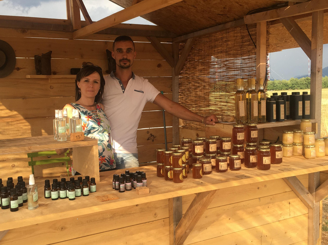 Miel et Lavandin-Riez必去景点