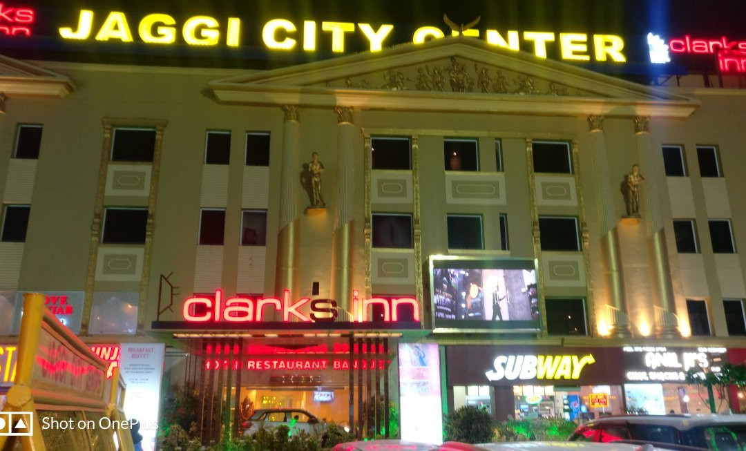 Clarks Inn Ambala主图