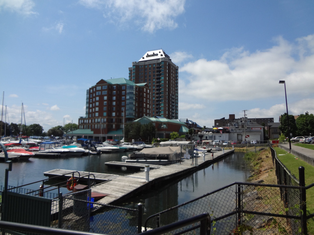 Brockville Municipal Harbour景点图片