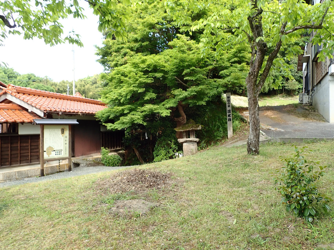 Akaiiwa Shrine景点图片