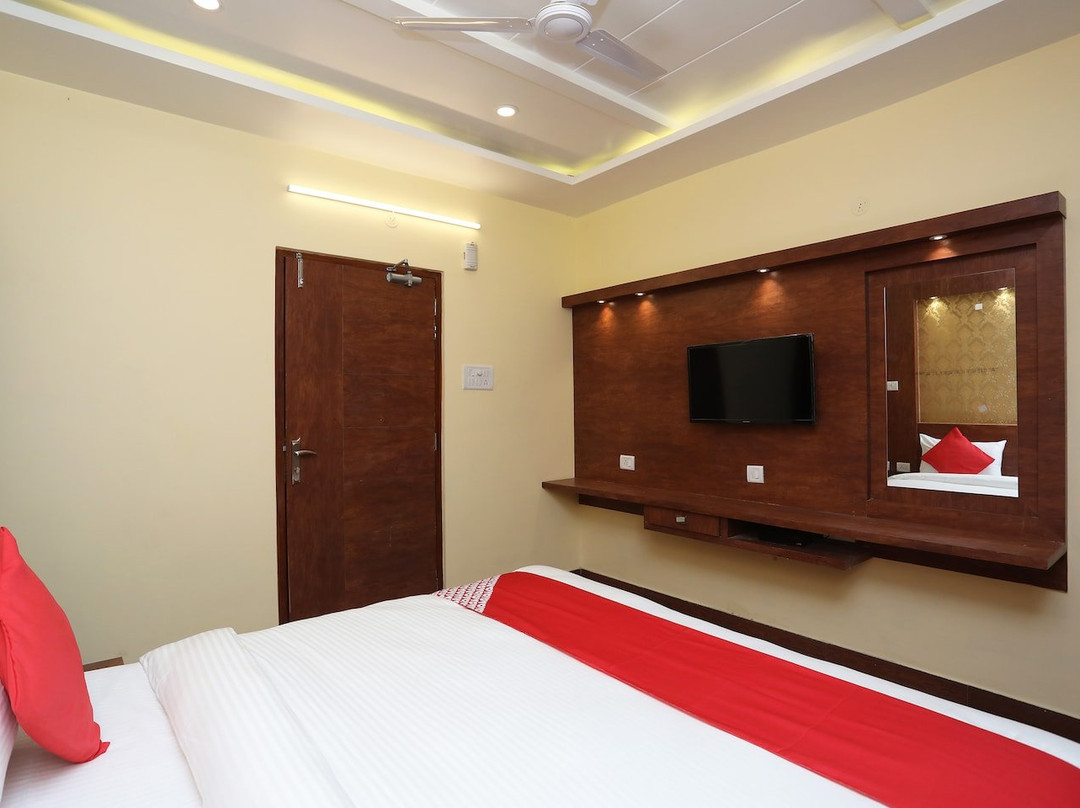 OYO 23616 Hotel Ss主图