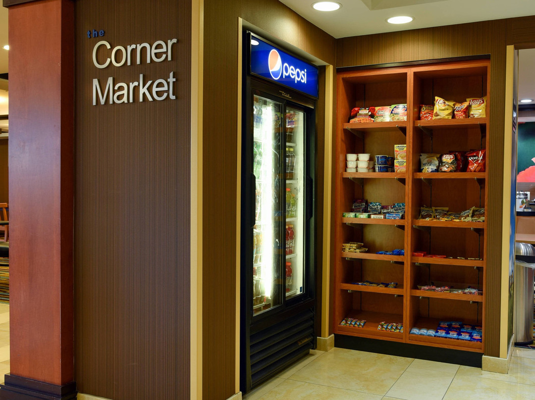 Fairfield by Marriott Inn & Suites Hartford Airport主图