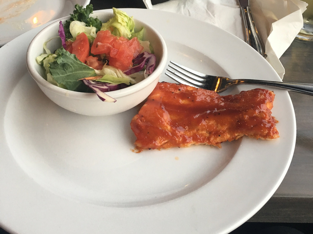 Alton餐馆和美食-Chuck's Roadhouse Bar and Grill