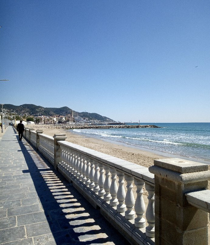 Platja de la Ribera-锡切斯必去景点