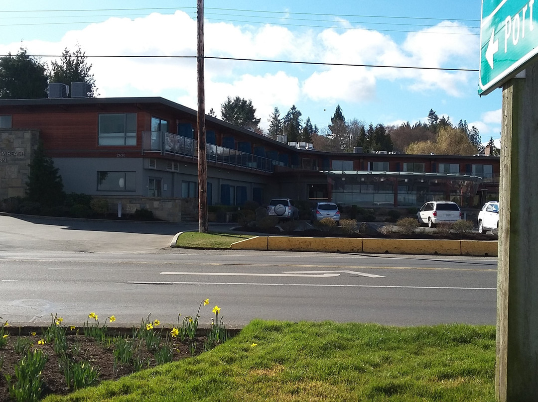 Qualicum Beach Inn主图