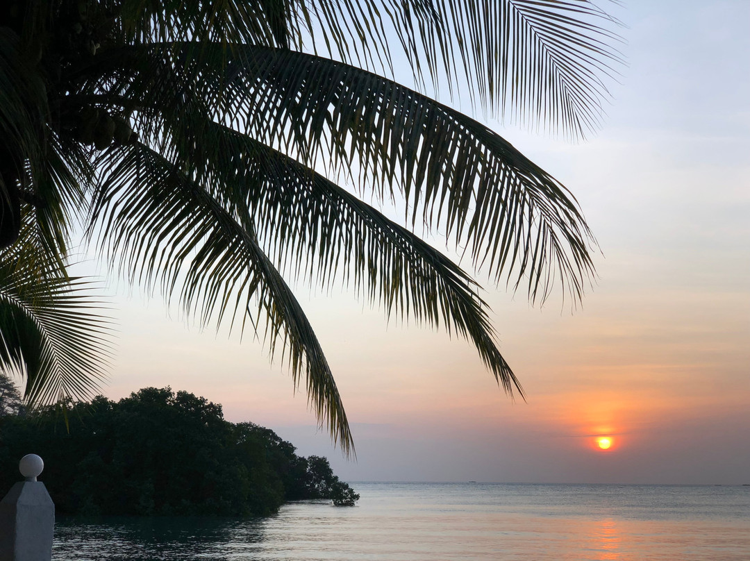 桑给巴尔海滩度假酒店主图