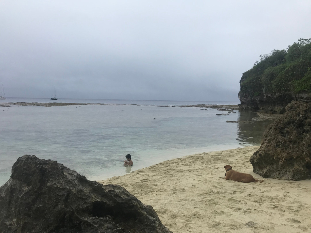 Utuko Beach-阿洛菲必去景点