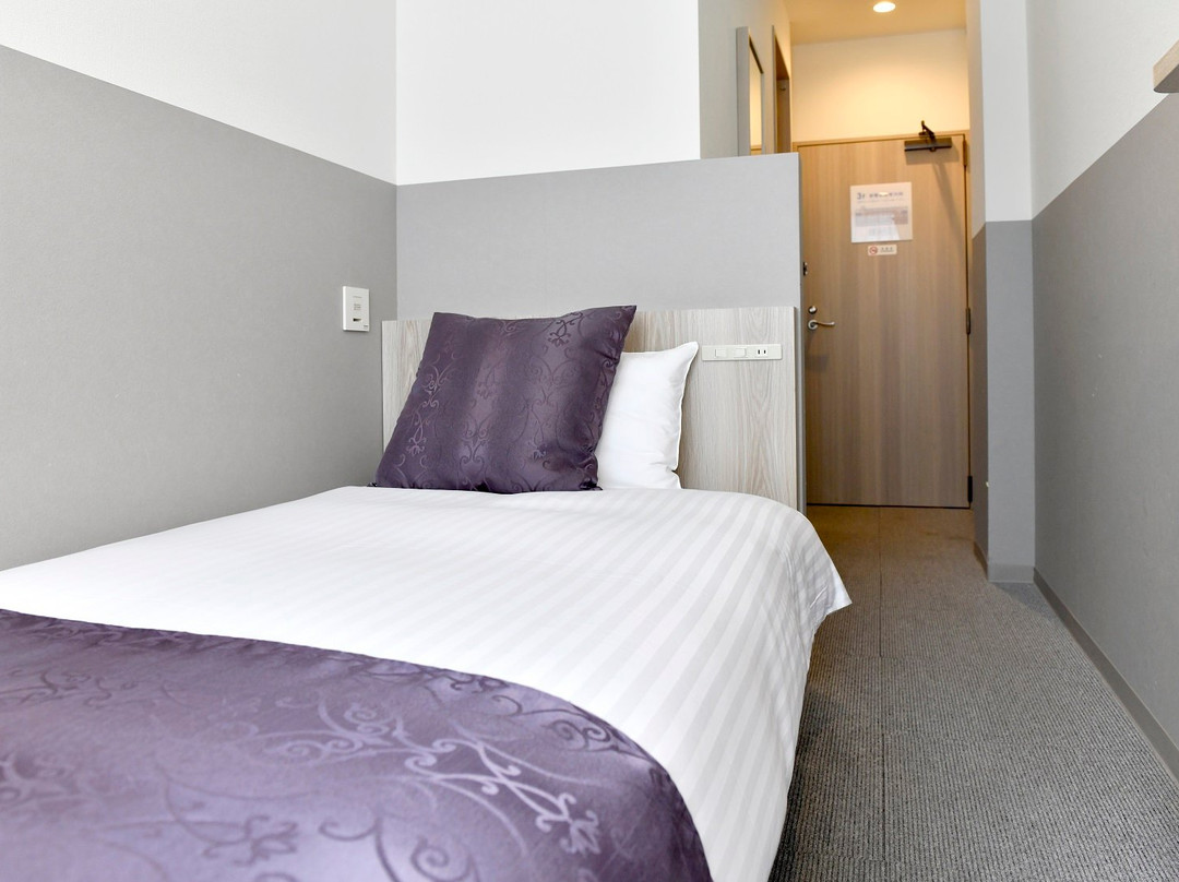 新指挥官酒店主图