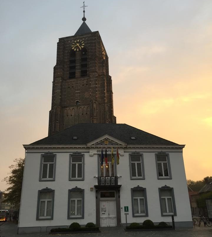 Visit Mol-Mol必去景点