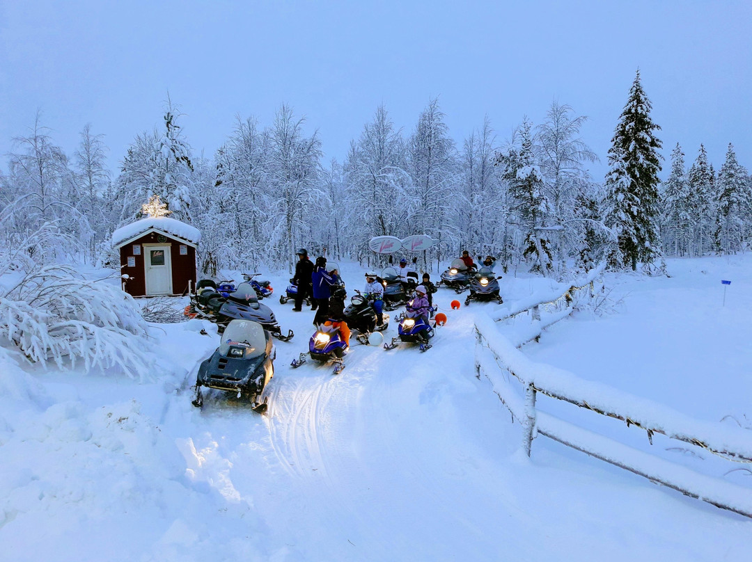 Vmax Rentals-Levi必去景点