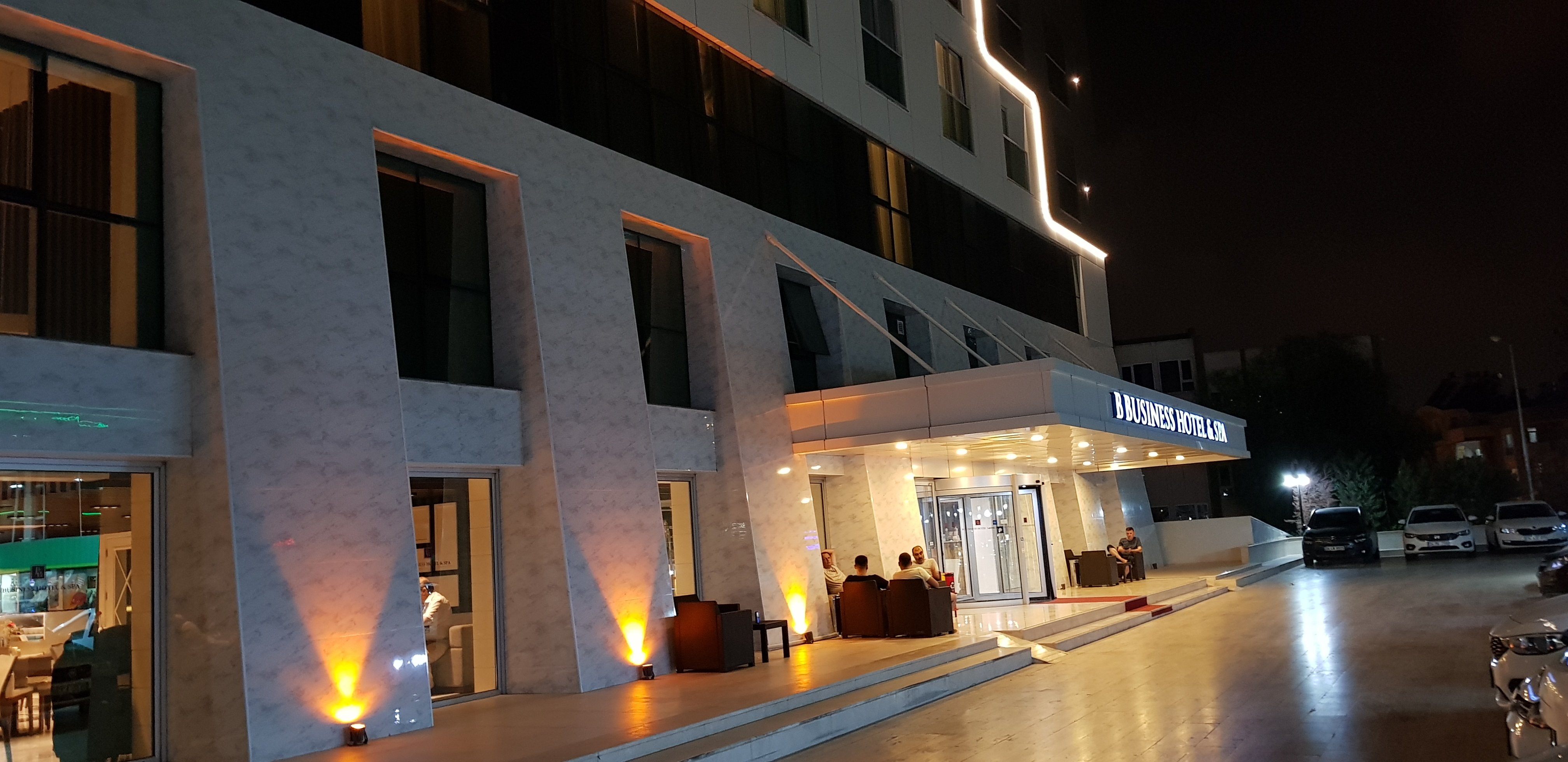 B Business Hotel & Spa-浴室