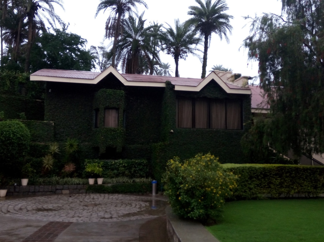 希尔通酒店主图