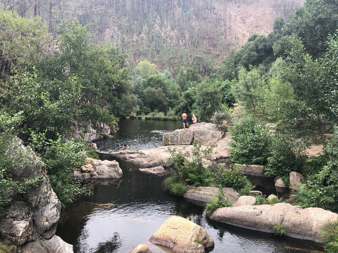 Poço da Cesta - praia fluvial de Casal Novo-Arganil必去景点