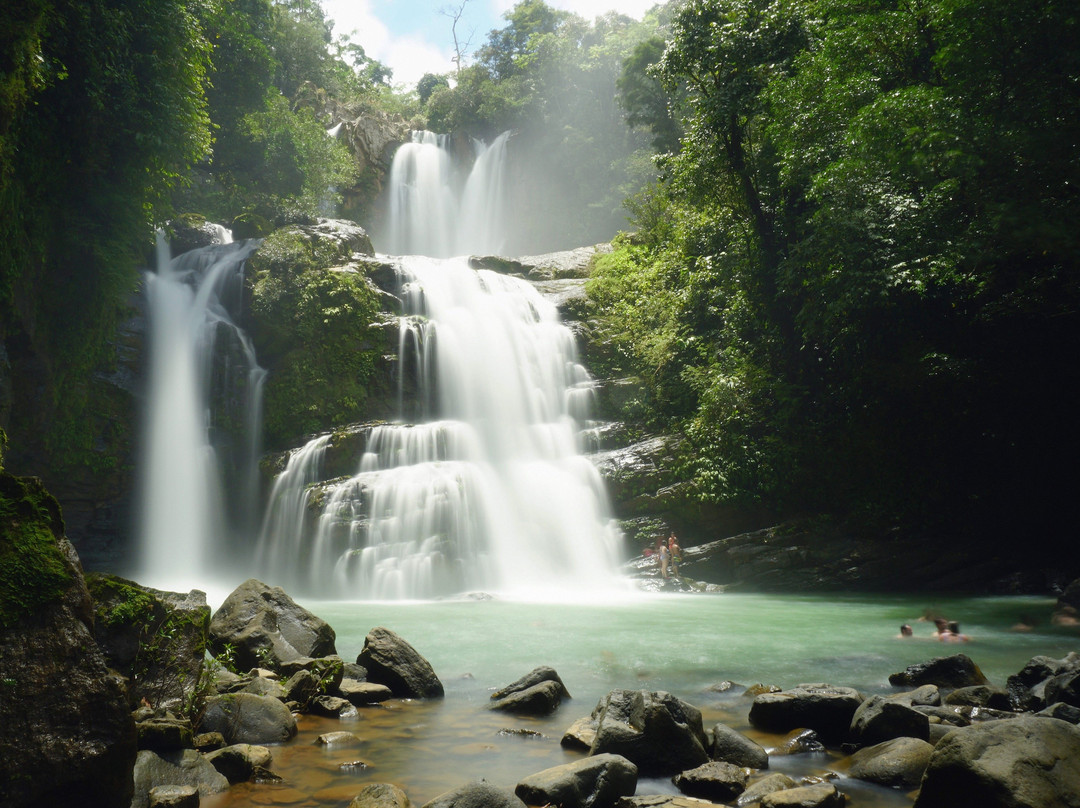 Nauyaca Waterfalls景点图片