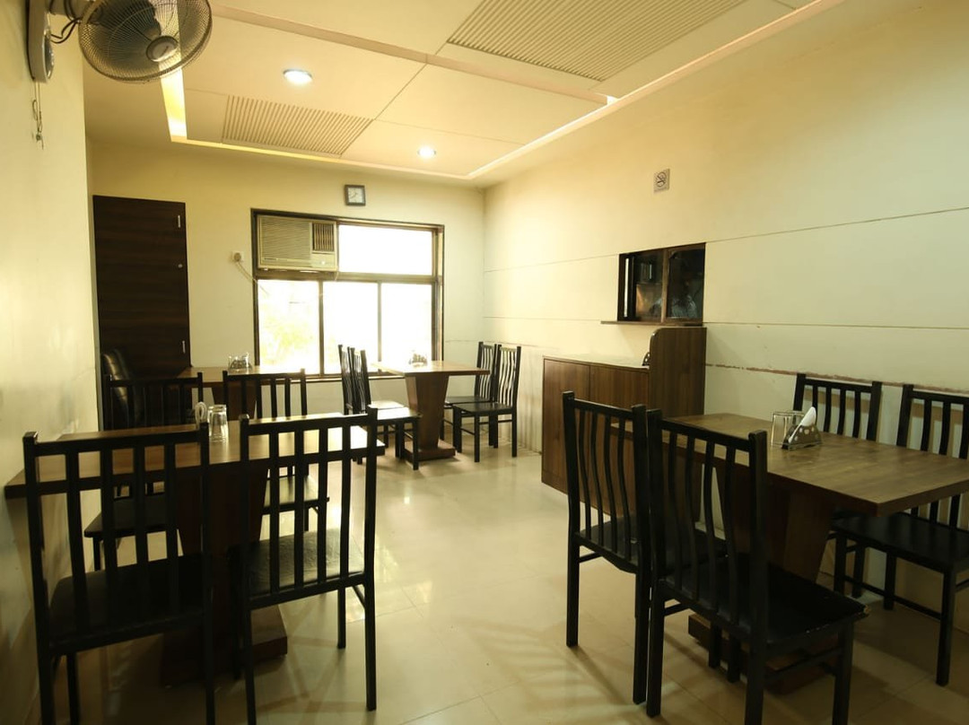 OYO 2430 Hotel Apex主图