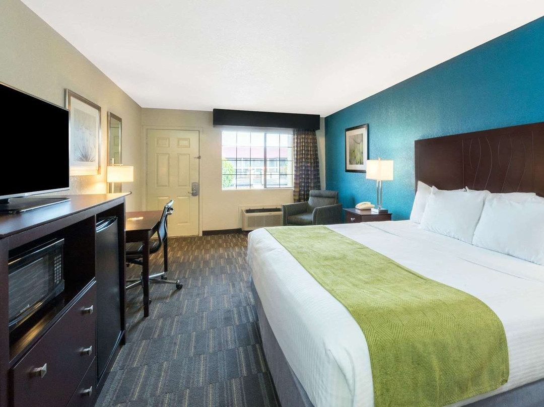 Days Inn by Wyndham Snyder主图