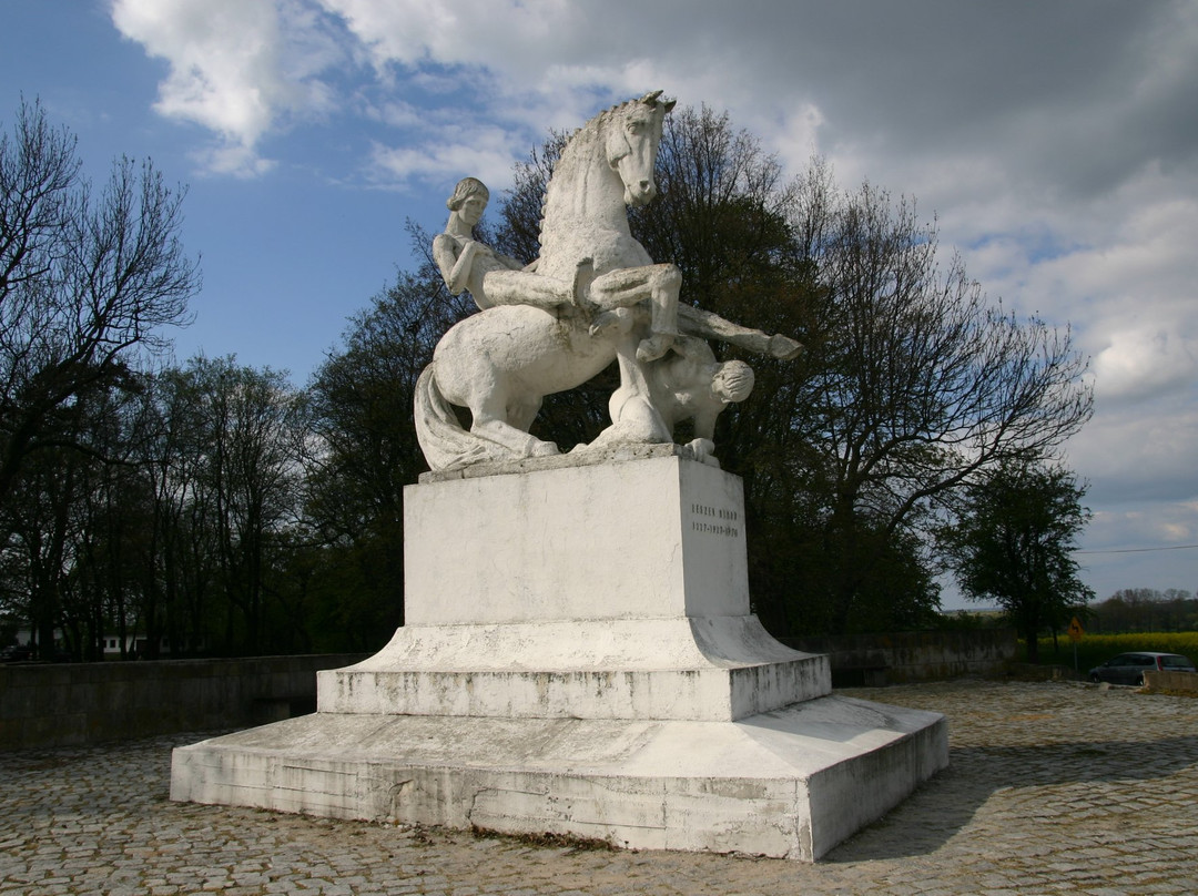 Statue of Leszek Biały景点图片