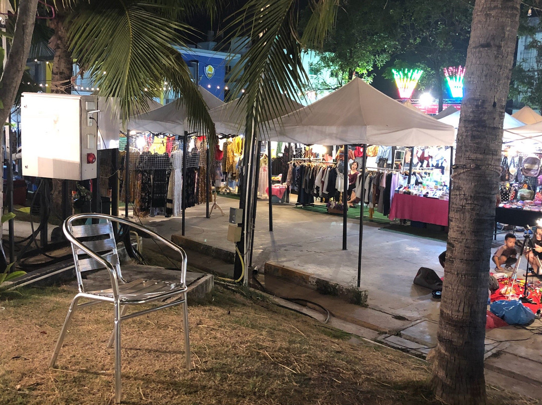 The Ozone Lifestyle Mall-罗勇必去景点