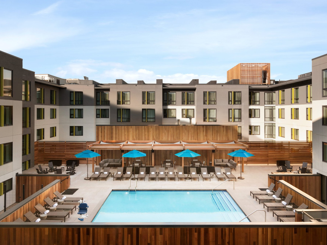 Embassy Suites by Hilton Boulder主图