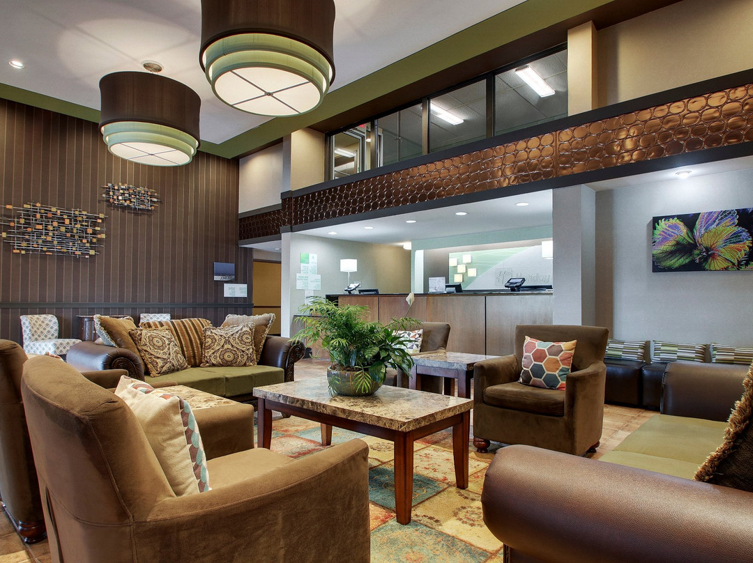 Westbury酒店住宿-长岛韦斯特伯里假日酒店