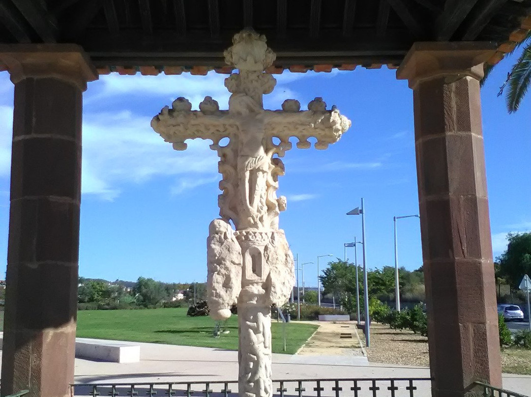 Cross of Portugal景点图片