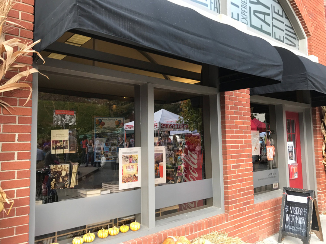 Fayetteville Visitors Bureau景点图片