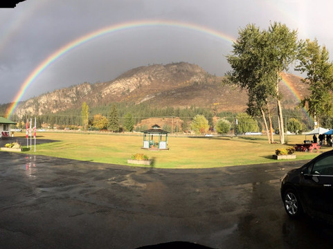 山泉汽车旅馆及房车公园主图