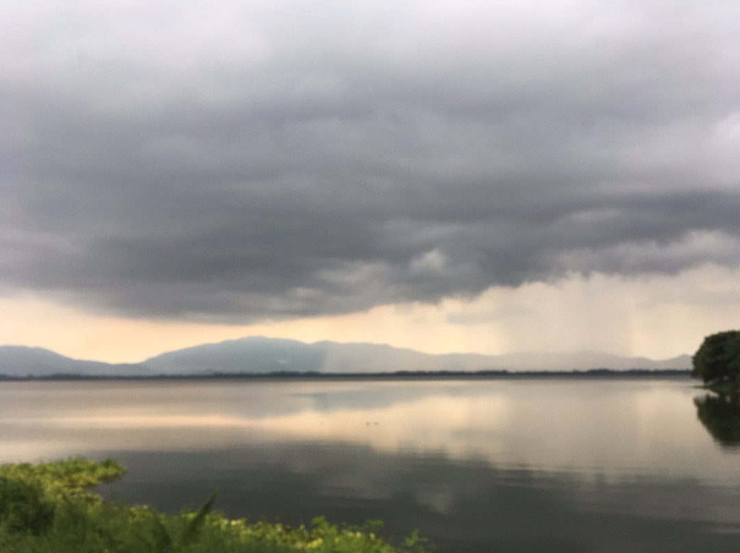 Bang Pra Reservoir景点图片