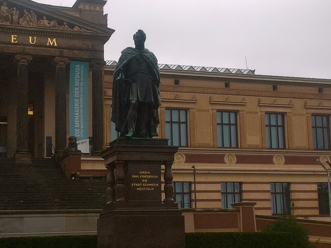 Denkmal Paul Friedrich-什未林必去景点