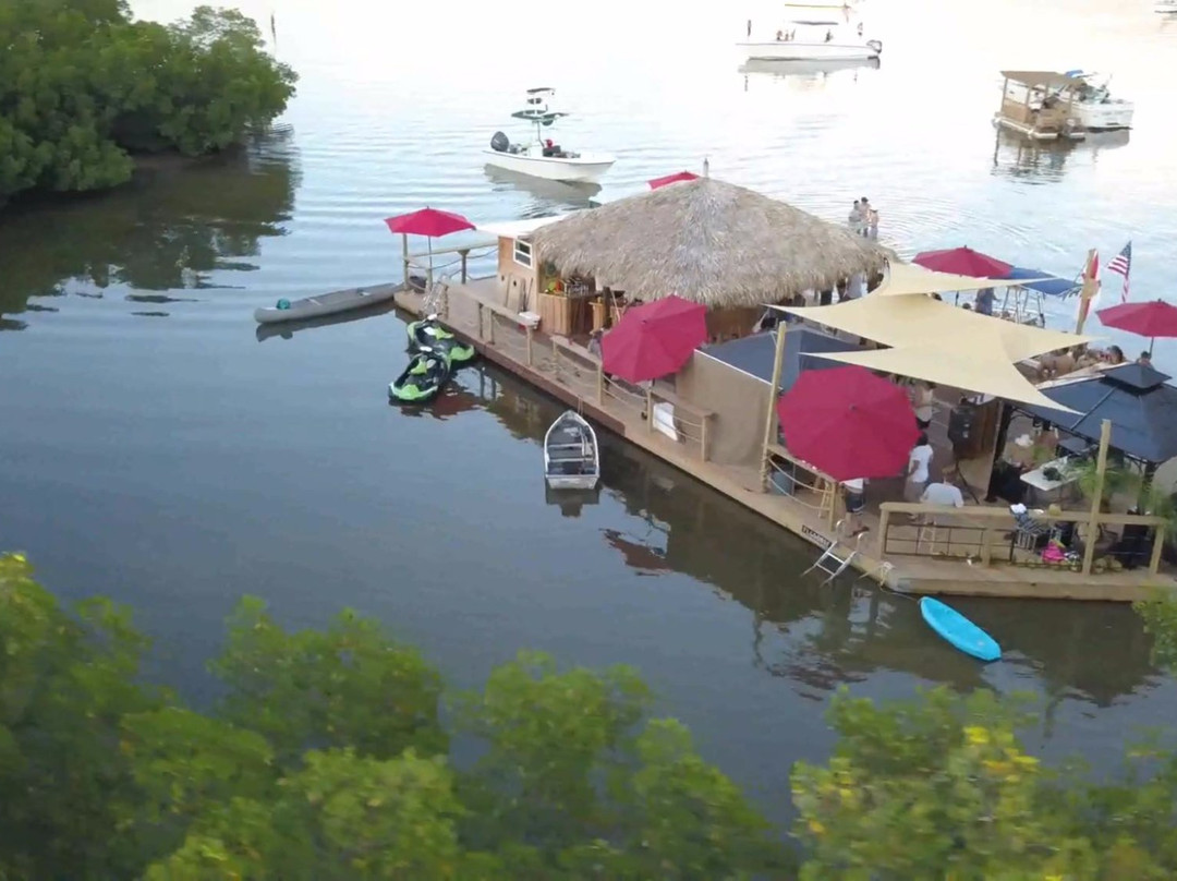 Tiki Bay Island-Apollo Beach必去景点