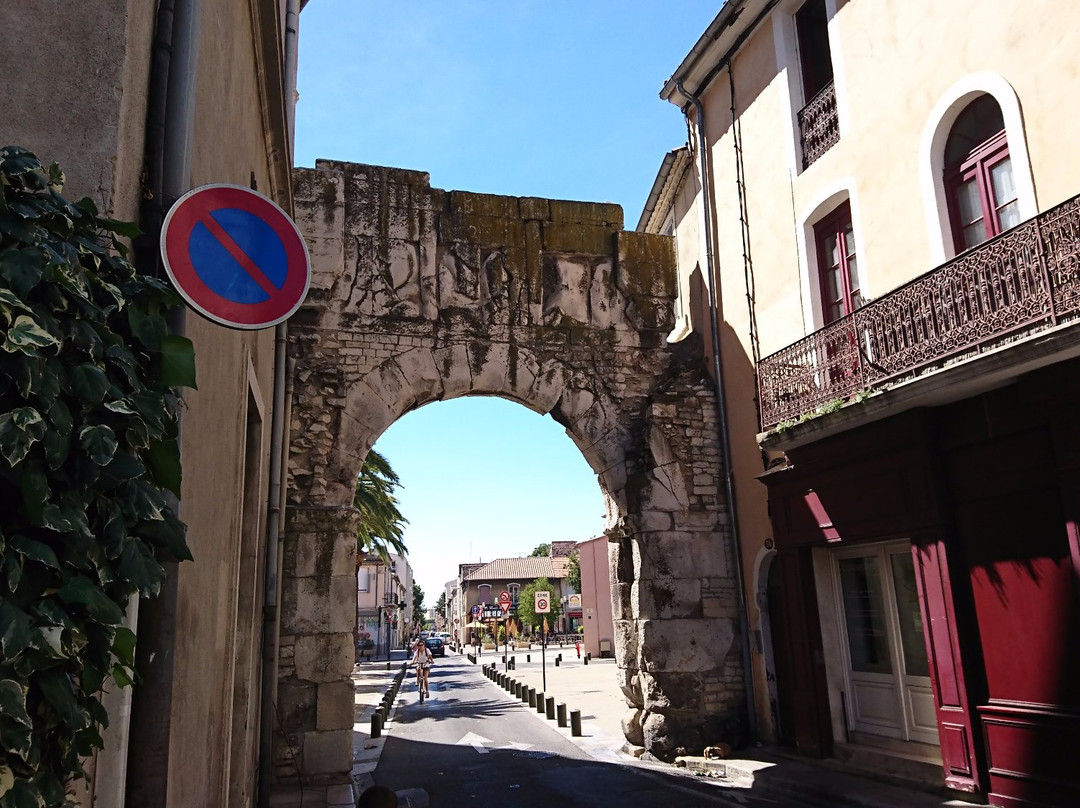 Porte de France-尼姆必去景点
