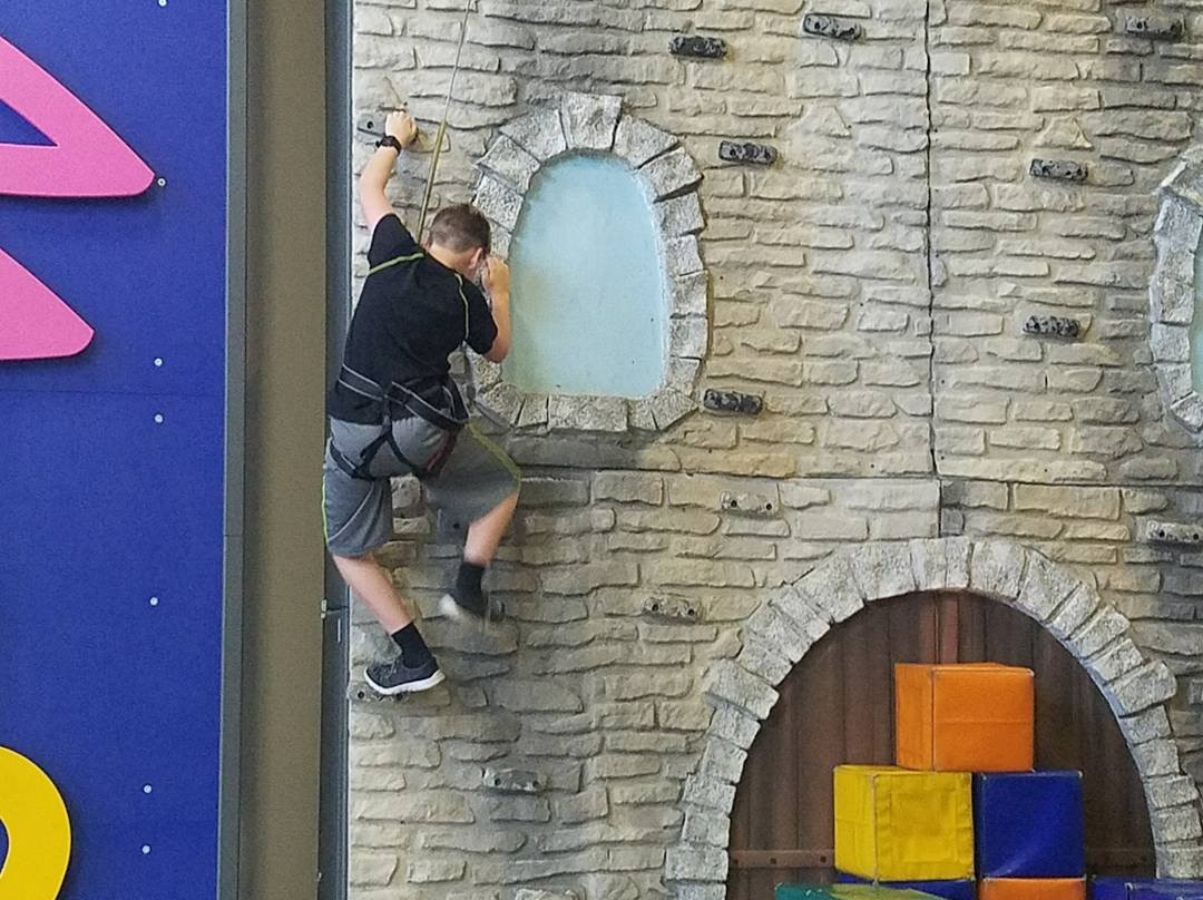 Funtopia-李海必去景点