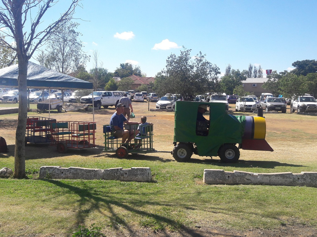 Langenhoven Park Farmers Market-布隆方丹必去景点